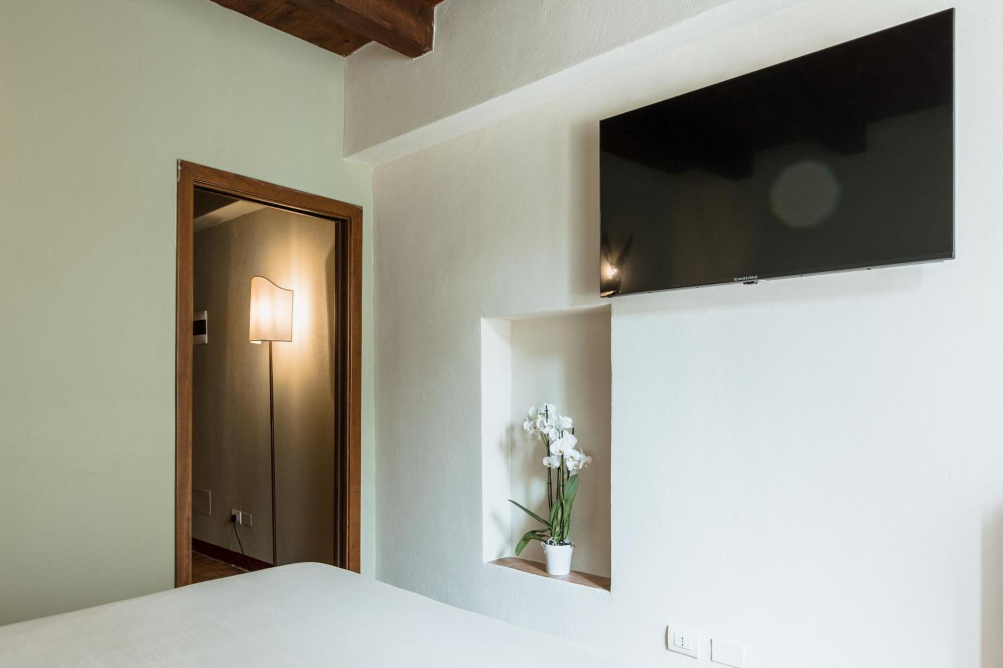 Osteria Luxury